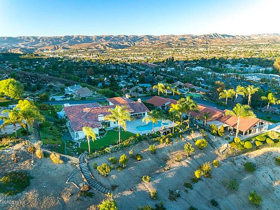 3rd image of 11 Vista Hermosa