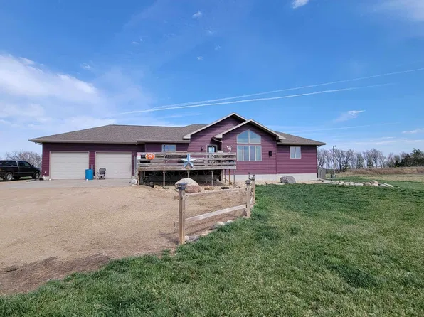 39574 253rd St, Mount Vernon, SD 57363