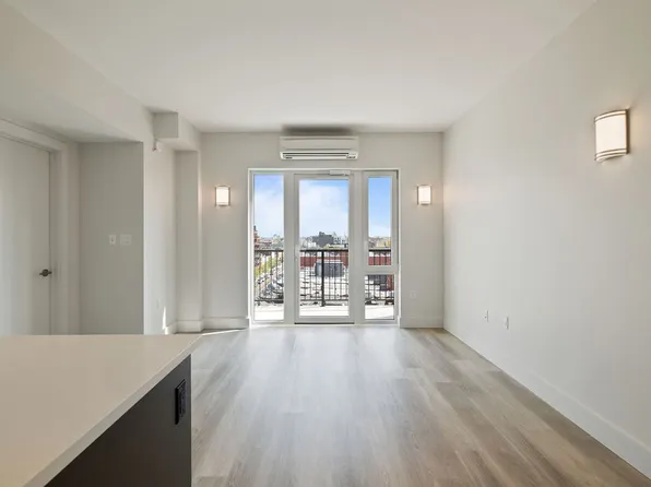 2605 Snyder Avenue image 8 of 23