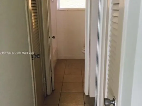 1540 NE 191st St APT 210, Miami, FL 33179