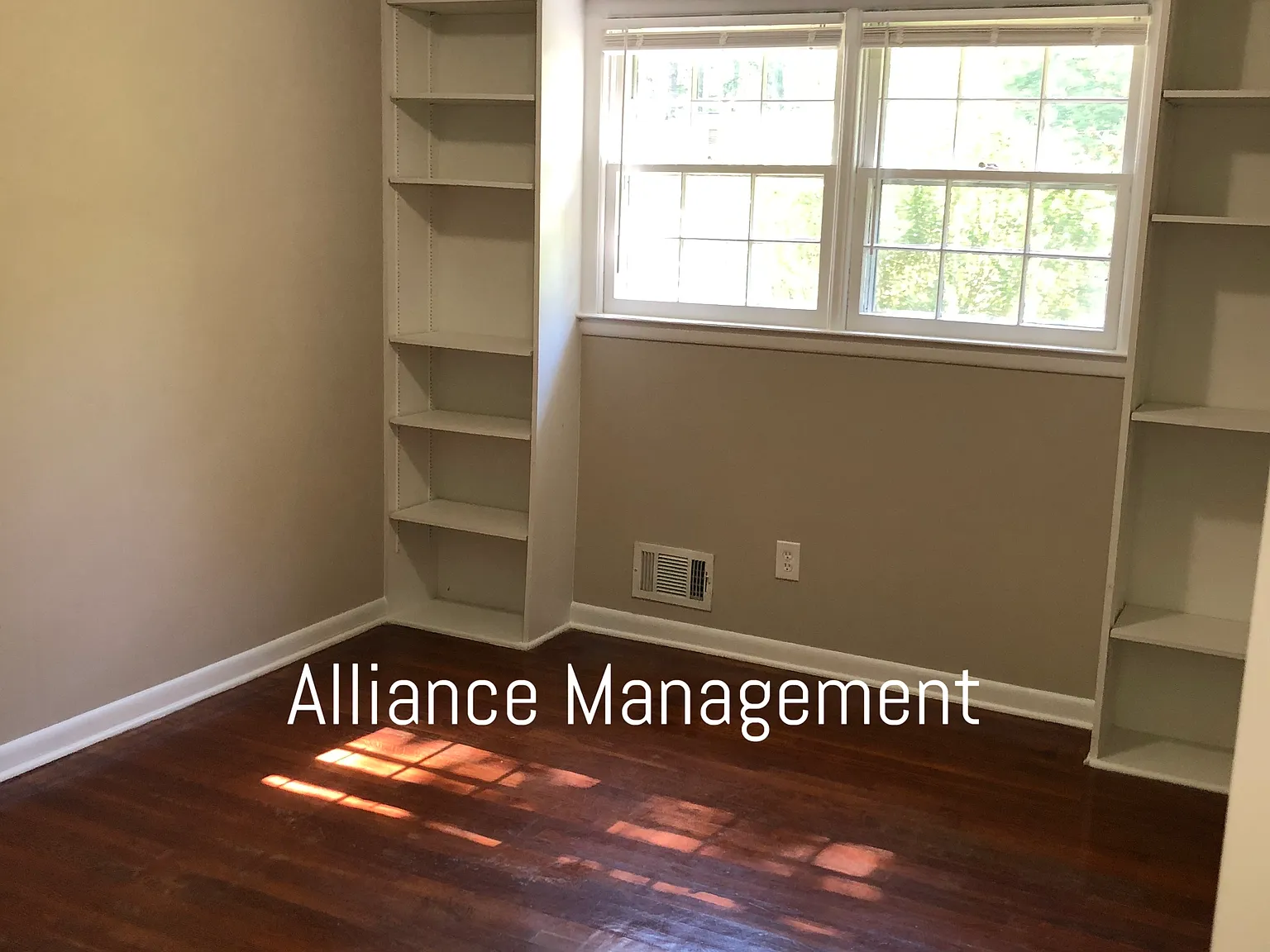 3 bed, 1200 sqft, $1,700 — Photo 2