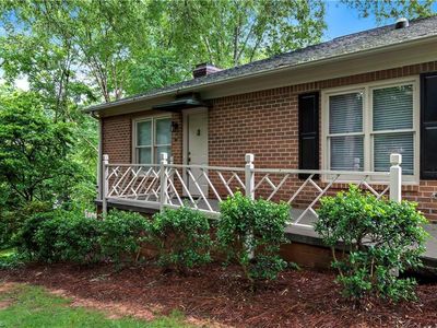 881 Brookleigh Ct, Winston Salem, NC, 27104