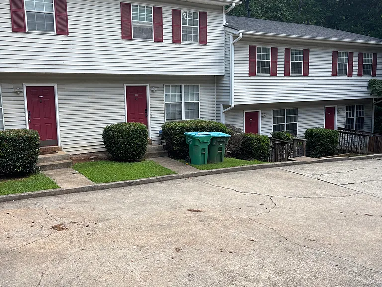 2334 Highpoint Rd SW — Photo 16