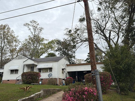 2nd image of 213 Oakland Dr