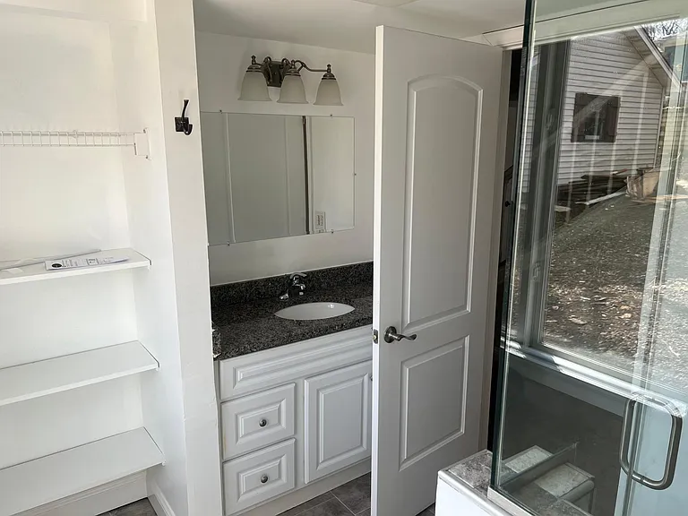 152 N Adams St — Photo 12