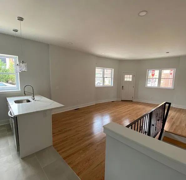 1142 Watkins St #1 — Photo 4