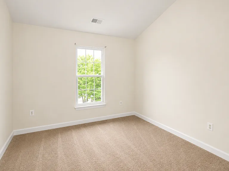 2218 Mears Ln — Photo 16