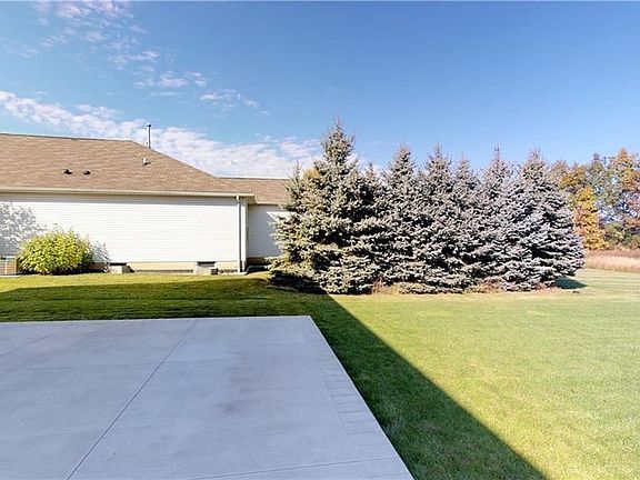 3rd image of 429 Riverwalk Dr