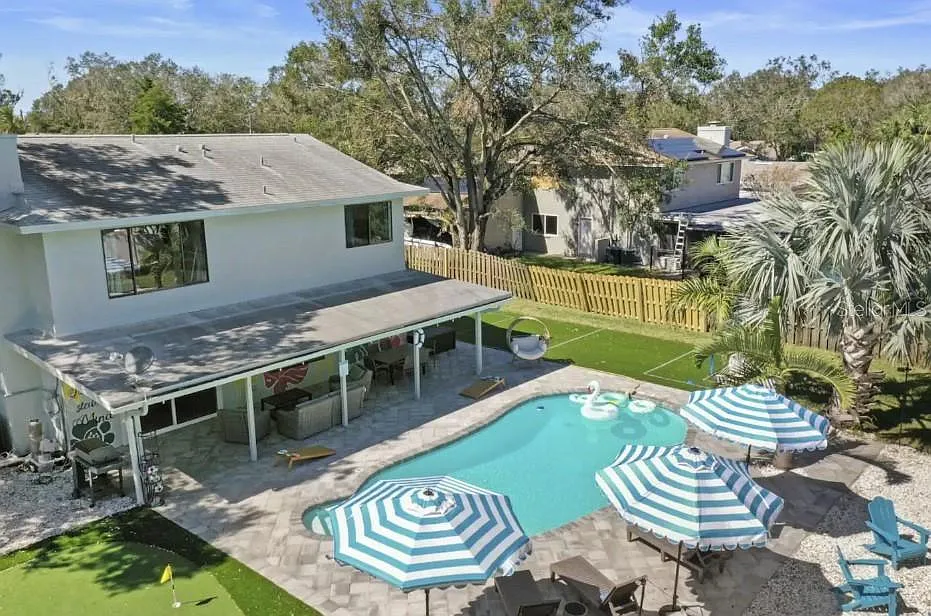 5 bed, 2.5 bath, 2043 sqft, $8,900 — Photo 1