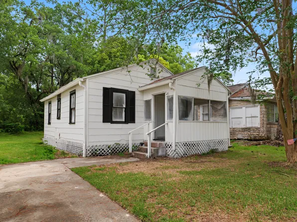 2465 Jernigan Rd, Jacksonville, FL 32207