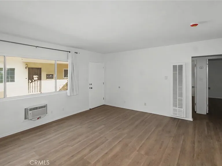 1010 E 32nd St #A — Photo 7