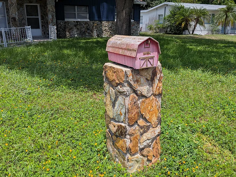 10981 Village Green Ave — Photo 44