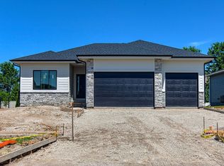 185 91st St, West Des Moines, IA 50266
