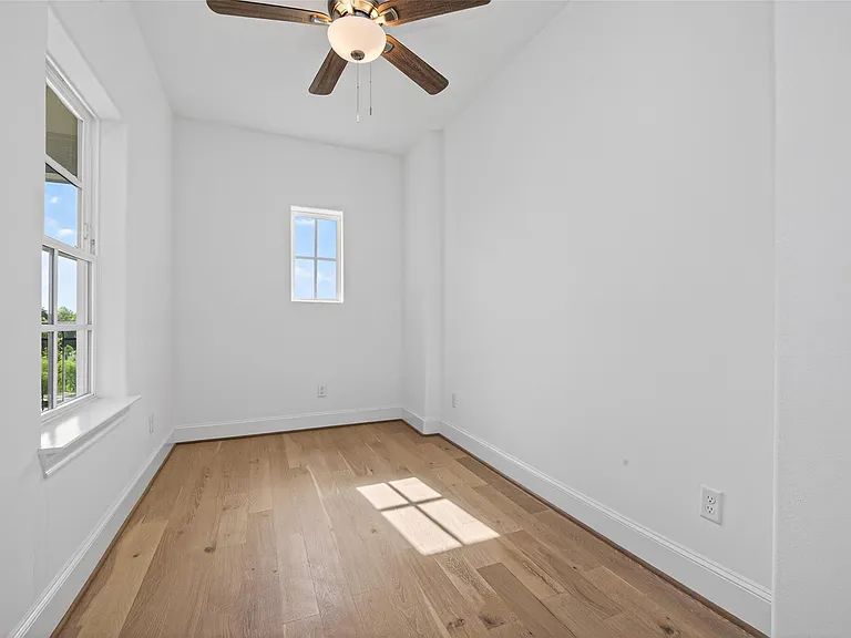 2713 Kinsley Oaks Dr — Photo 38