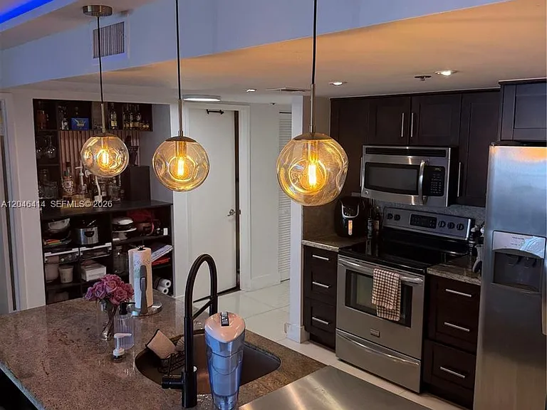 1717 N Bayshore Dr #A-2847 — Photo 3