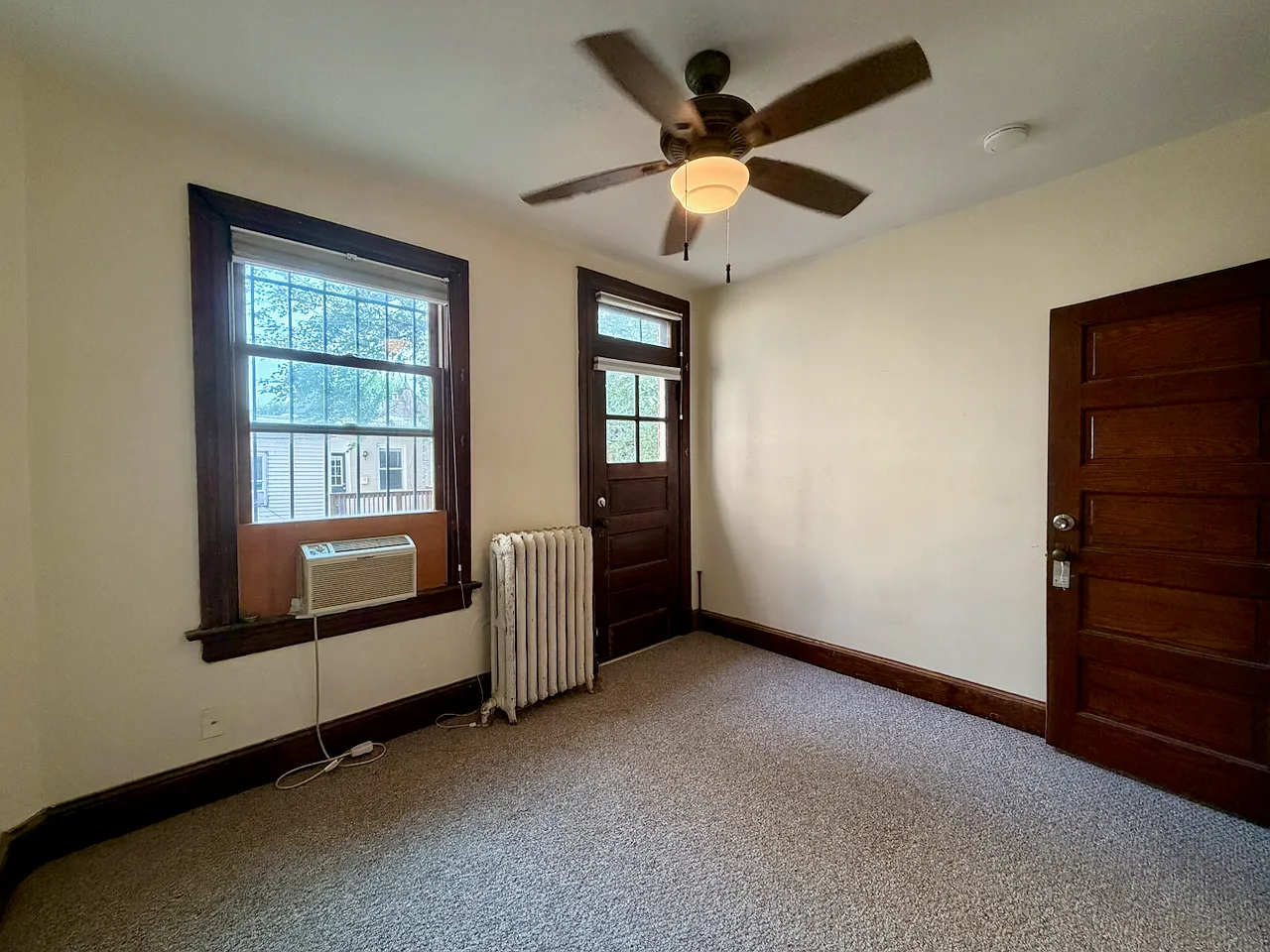 3 bed, 2.5 bath, 1700 sqft, $1,150 — Photo 3
