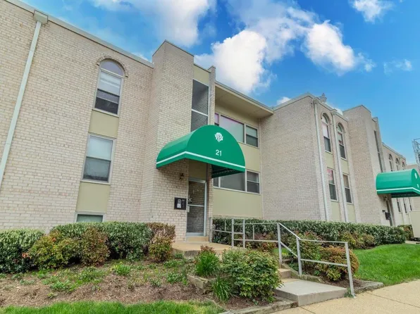 21 Canterbury Sq APT 102, Alexandria, VA 22304