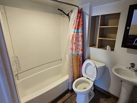 4th image of 36 Lincoln Ave APT 7