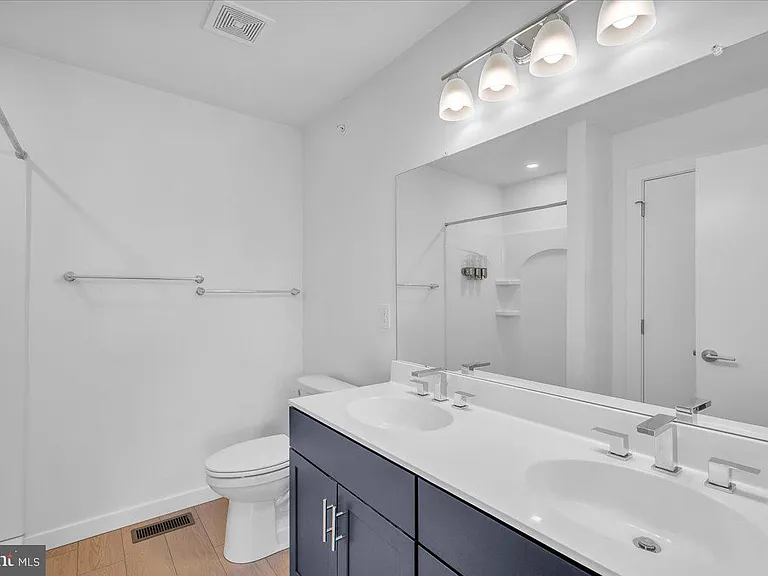904 Riverplace Dr — Photo 18