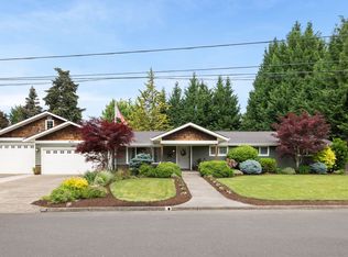 937 NE Queens Ln, Hillsboro, OR 97124
