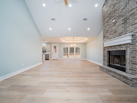 4th image of 603 Butane St