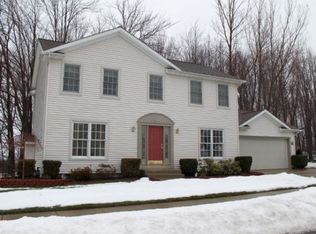 898 Richard Dr, Erie, PA
