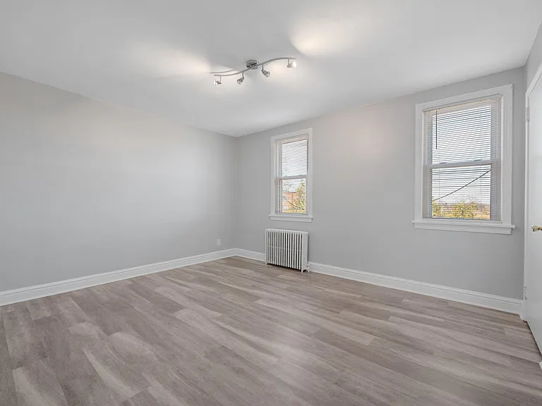 Southcrest Heights — Photo 15
