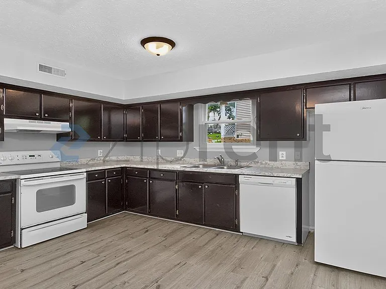 3207 Luann Dr — Photo 5