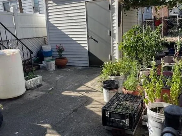 9609 Avenue M image 7 of 7