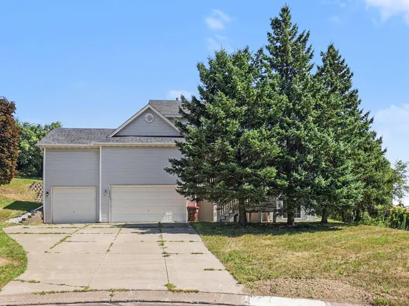 3006 Frank St, Saint Paul, MN 55109