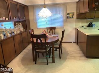 36560 Briarcliff Rd, Sterling Heights, MI 48312