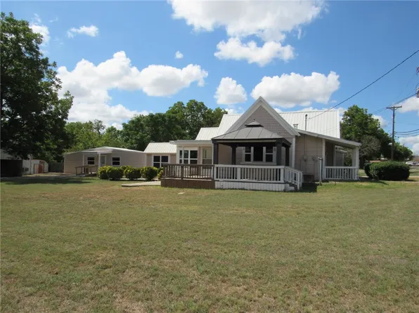 109 W Warren St, Hewitt, TX 76643