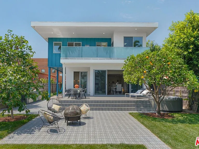 611 Flower Ave — Photo 4