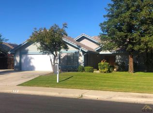 612 Las Arenas Ct, Bakersfield, CA