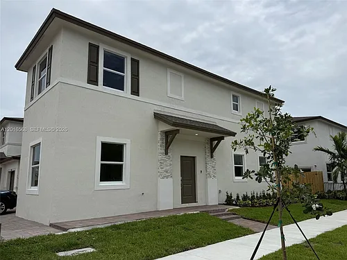 18835 SW 315th St Photo 1