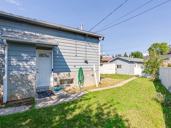 2nd image of 3556 33rd St SE