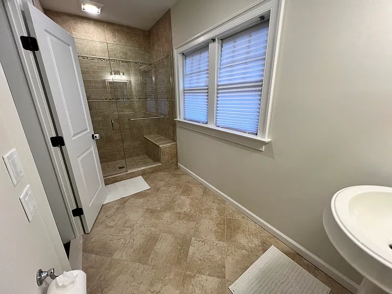 Guest bath #2