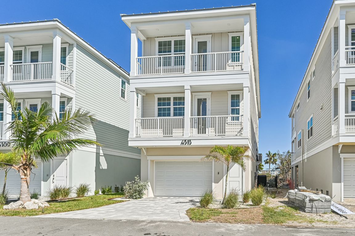 4231 Marina View Way, Cortez, FL 34215 MLS A4626969 Zillow