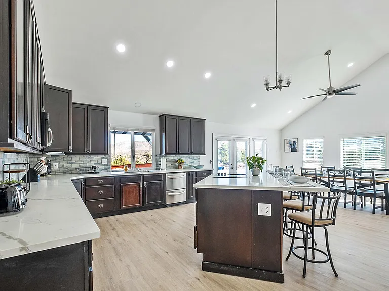 9255 Fortuna Ave — Photo 2