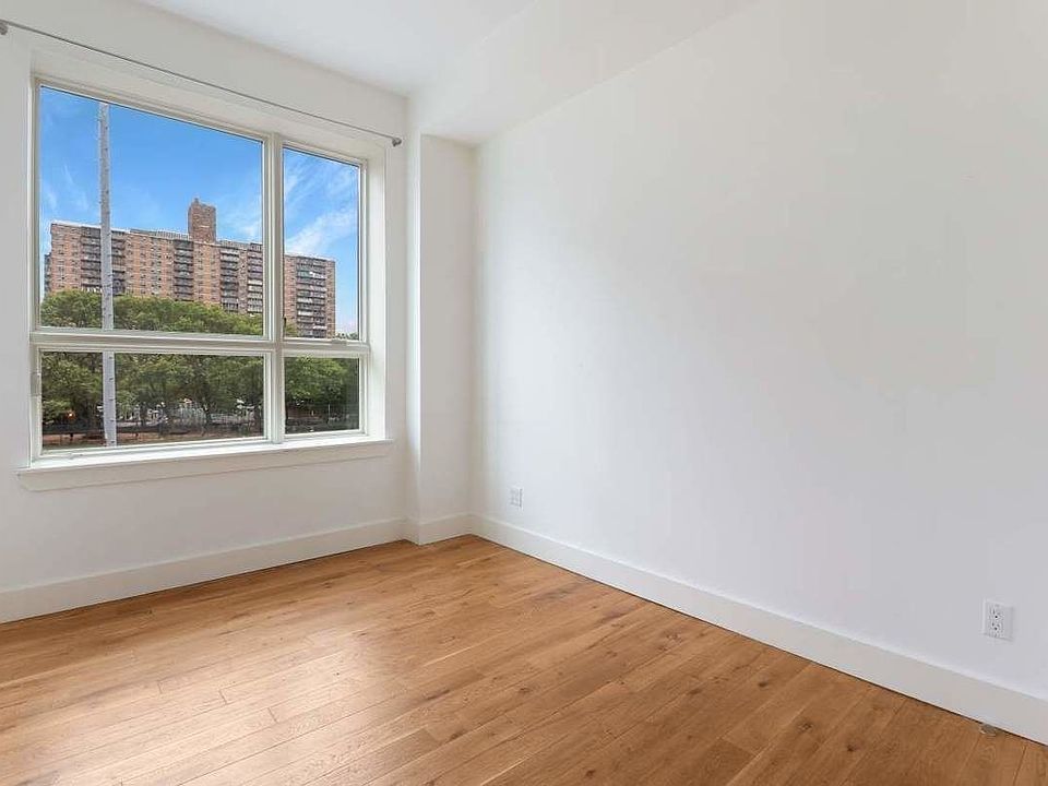 1st image of 73 Montrose Ave #3O