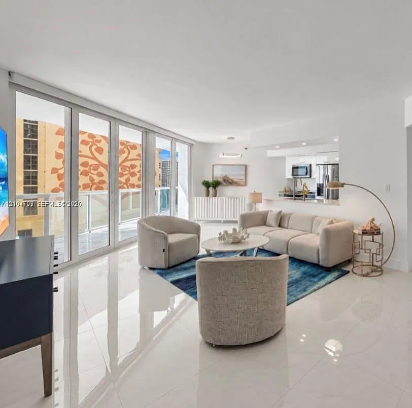 Oceania I Condo — Photo 2