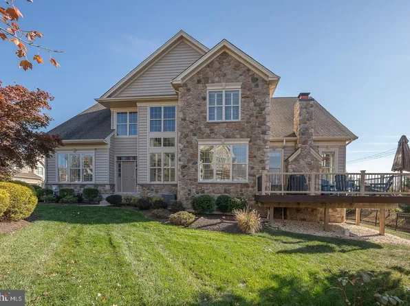 7 Tulip Dr, Malvern, PA 19355