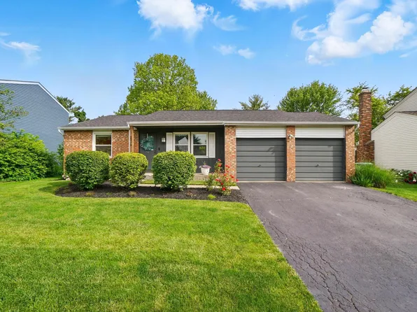 2216 Smoky View Blvd, Powell, OH 43065