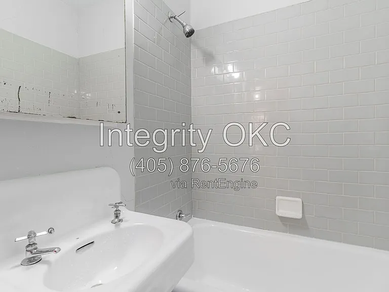 1828 Carey Pl — Photo 28