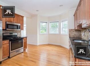125 Russell St #1, Waltham, MA 02453