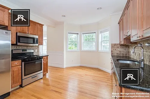 125 Russell St #1 Photo 1