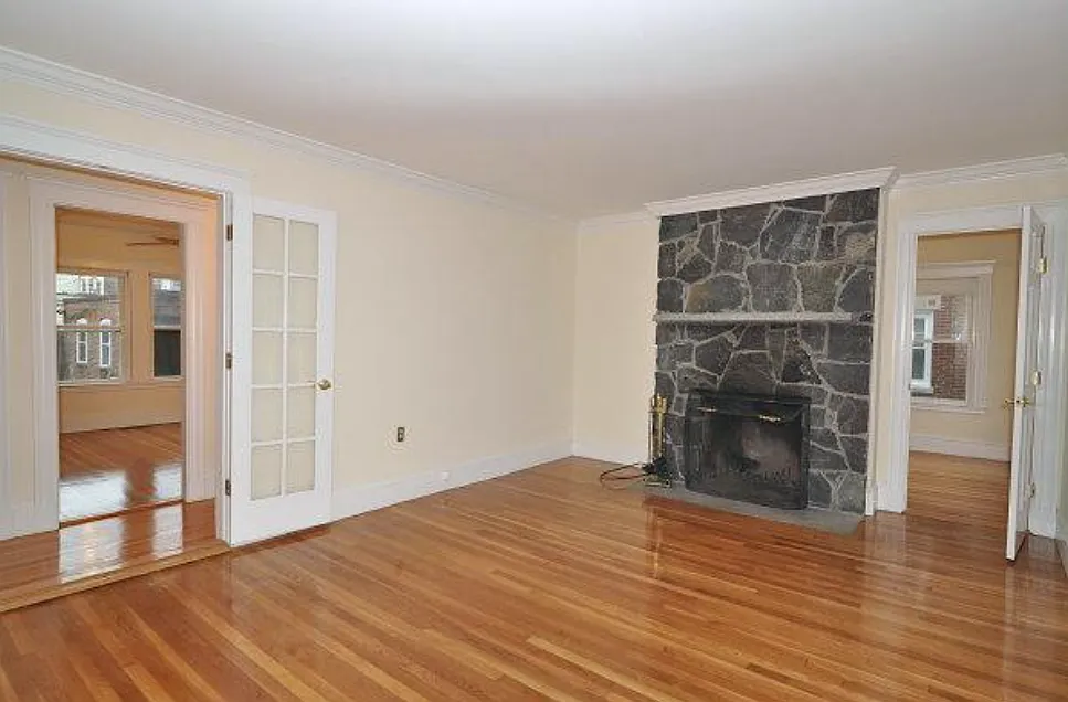 4 bed, 1324 sqft, $6,300 — Photo 1