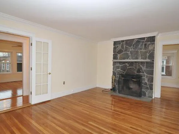 25-27 Crosby Rd, Newton, MA 02467