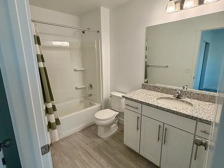 1477 E 3125 N — Photo 11