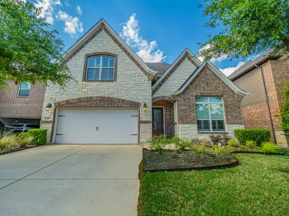 417 Middleton Dr, Roanoke, TX 76262